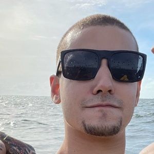 Meet your Posher, Rich